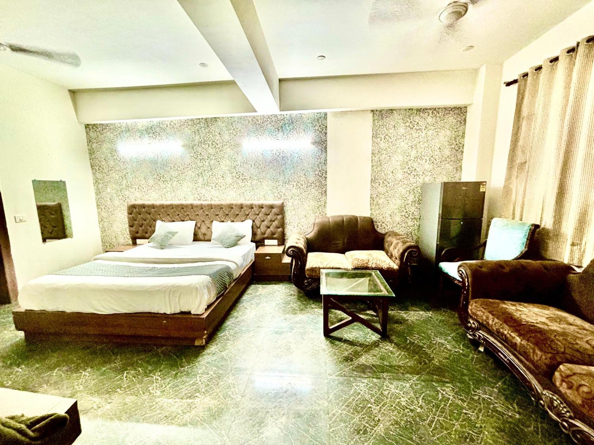 Hotel Pushpanjali New Delhi Eksteriør bilde